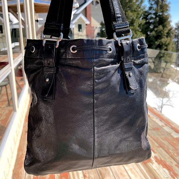 YSL: Studded Drawstring Leather Kahala Tote Bag - Picture 5 of 17